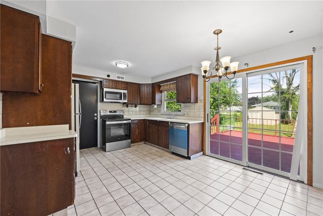 44 Rossmore Street, Gates, NY 14606