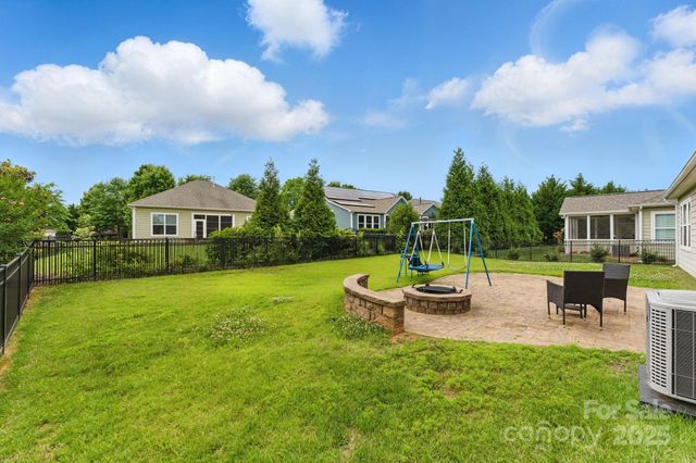 8830 Artesa Mill Lane, Charlotte, NC 28214