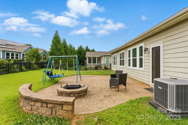 8830 Artesa Mill Lane, Charlotte, NC 28214