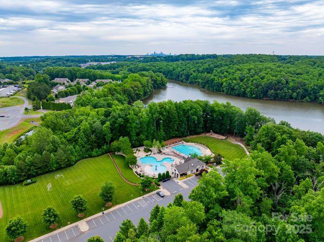 8830 Artesa Mill Lane, Charlotte, NC 28214