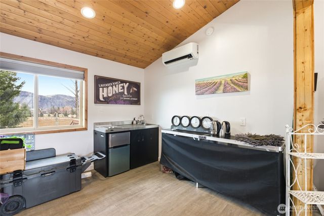 980 S Webb Place, East Wenatchee, WA 98802