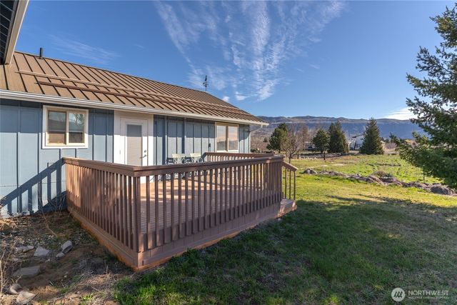 980 S Webb Place, East Wenatchee, WA 98802