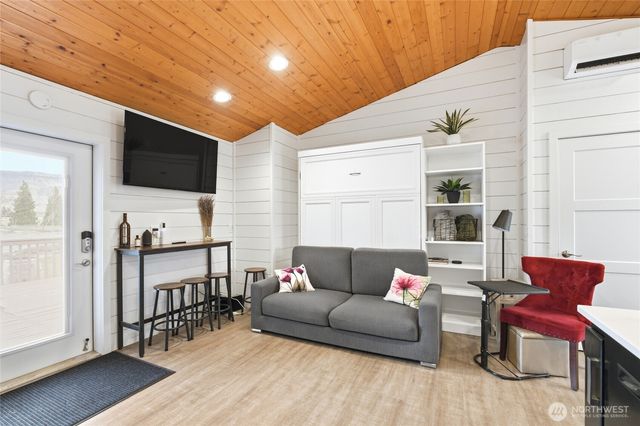 980 S Webb Place, East Wenatchee, WA 98802