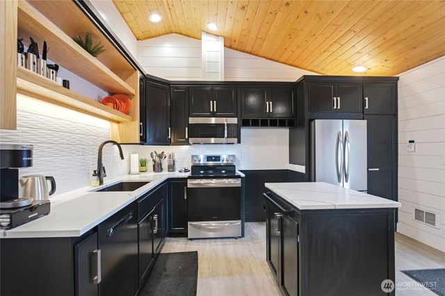 980 S Webb Place, East Wenatchee, WA 98802