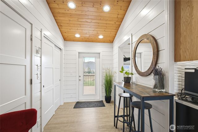 980 S Webb Place, East Wenatchee, WA 98802