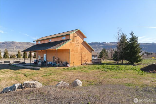 980 S Webb Place, East Wenatchee, WA 98802