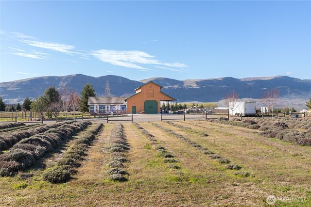 980 S Webb Place, East Wenatchee, WA 98802