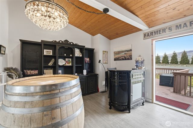 980 S Webb Place, East Wenatchee, WA 98802