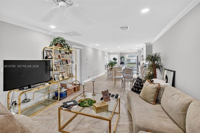 8749 Belle Aire Dr, Boca Raton, FL 33433
