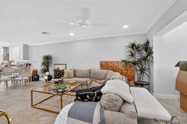 8749 Belle Aire Dr, Boca Raton, FL 33433