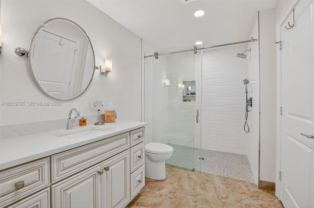 8749 Belle Aire Dr, Boca Raton, FL 33433