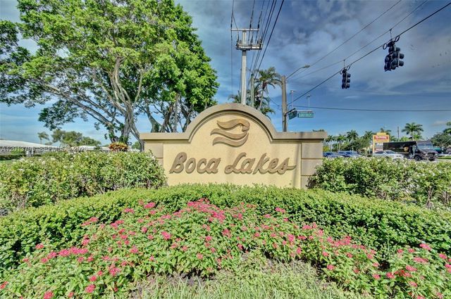 8749 Belle Aire Dr, Boca Raton, FL 33433