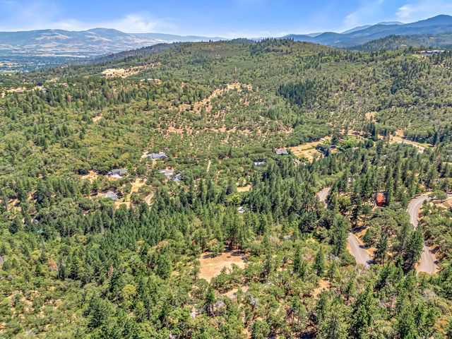 254 Juanita Way, Jacksonville, OR 97530