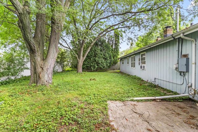 1905 N ALEXANDER STREET, Appleton, WI 54911