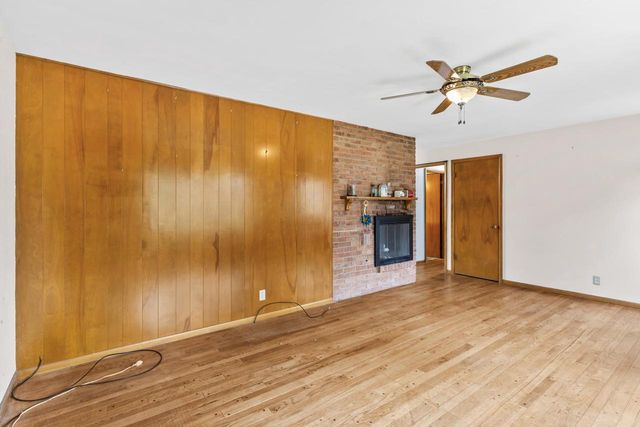 1905 N ALEXANDER STREET, Appleton, WI 54911
