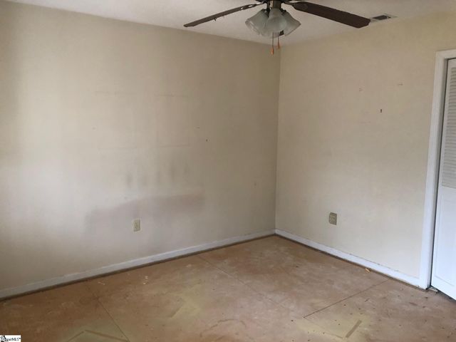 105 Forestdale Drive, Boiling Springs, SC 29316