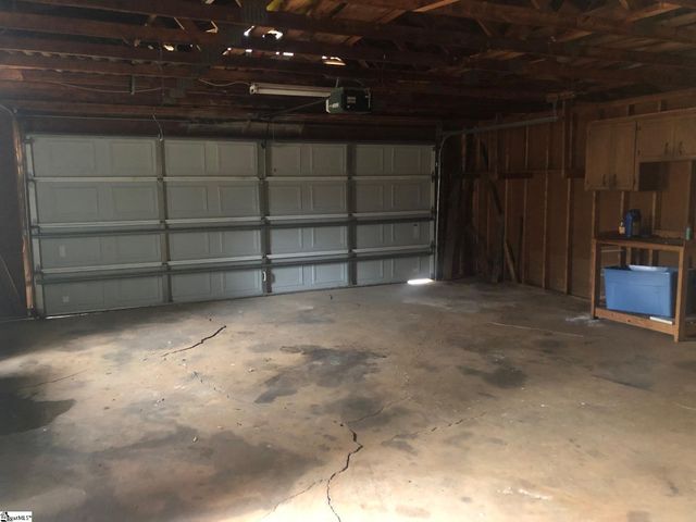 105 Forestdale Drive, Boiling Springs, SC 29316