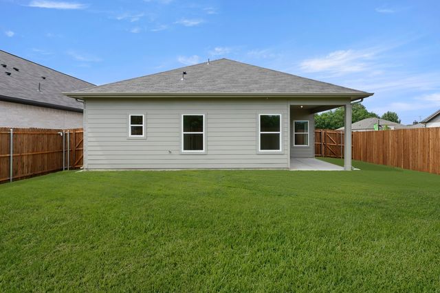 1227 Anderson Drive, Trenton, TX 75490