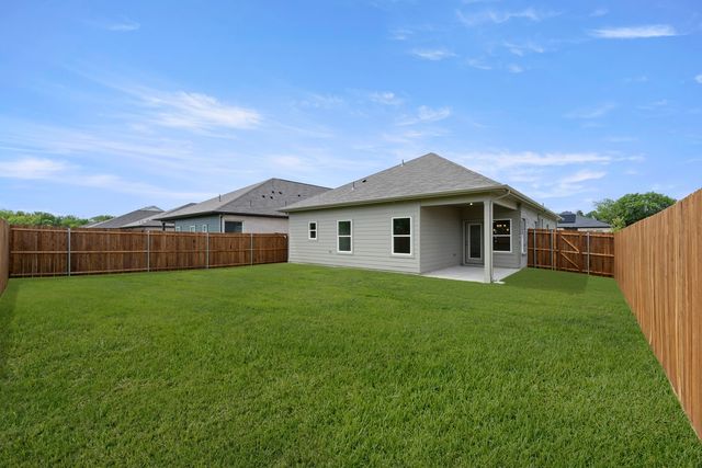 1227 Anderson Drive, Trenton, TX 75490