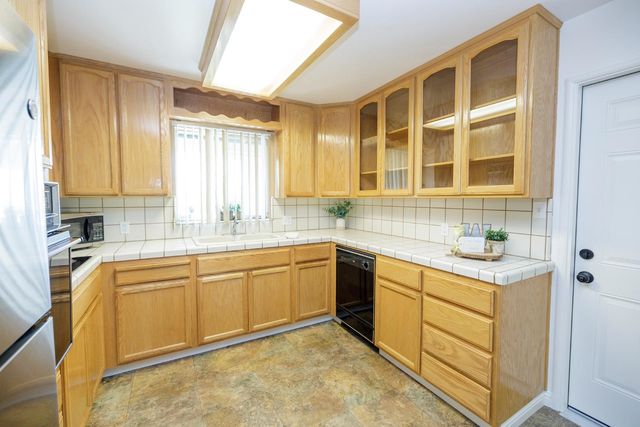 1405 Theo Ave, Modesto, CA 95350