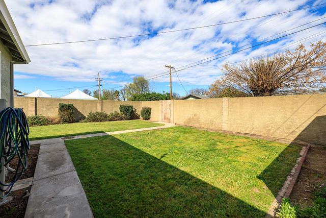 1405 Theo Ave, Modesto, CA 95350