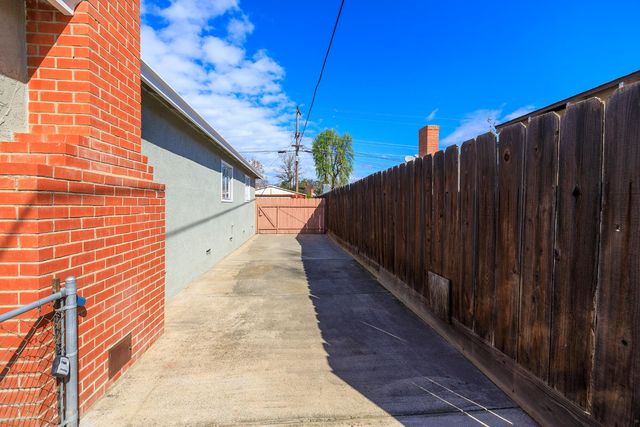 1405 Theo Ave, Modesto, CA 95350