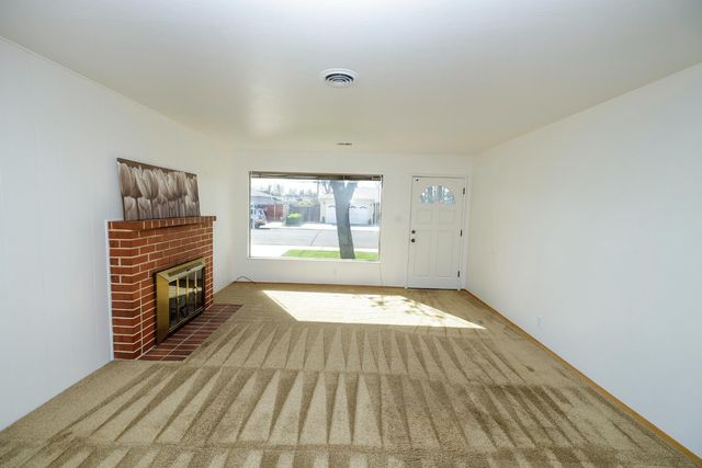 1405 Theo Ave, Modesto, CA 95350