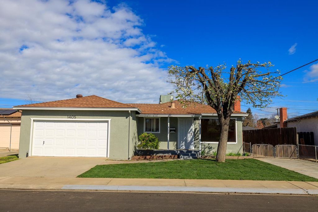 1405 Theo Ave, Modesto, CA 95350