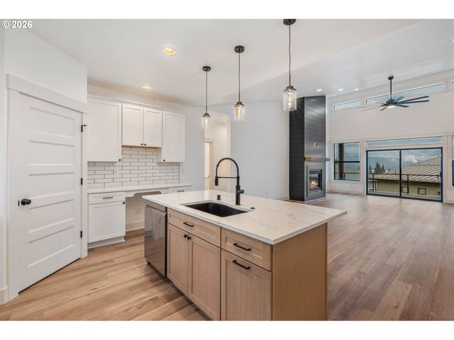 344 Ne LUTHERAN CHURCH Rd, Stevenson, WA 98648