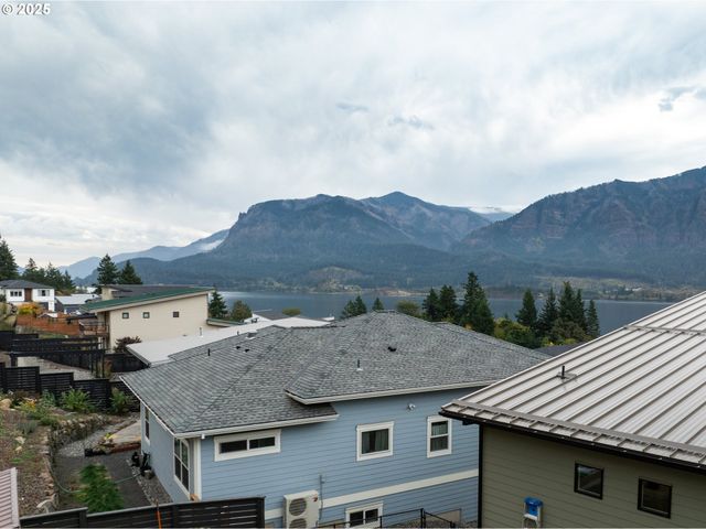 344 Ne LUTHERAN CHURCH Rd, Stevenson, WA 98648