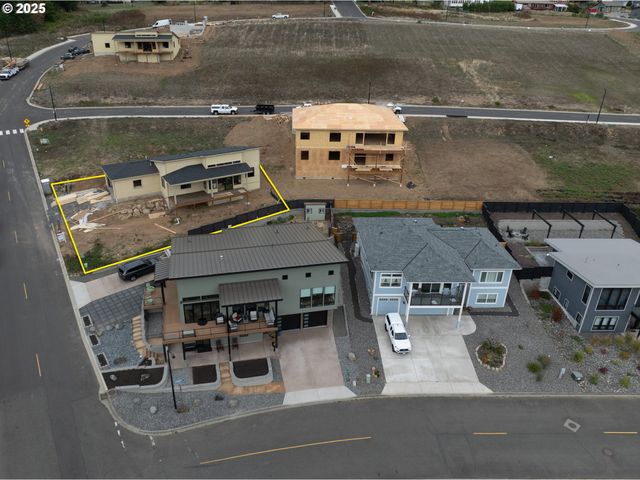 344 Ne LUTHERAN CHURCH Rd, Stevenson, WA 98648