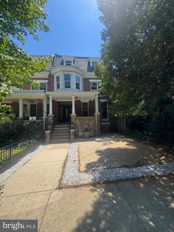 Image 1 of property listing at 917 CHAUNCEY AVE, Baltimore, MD 21217