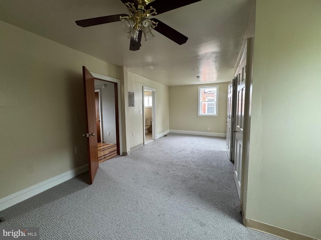 Image 17 of property listing at 917 CHAUNCEY AVE, Baltimore, MD 21217