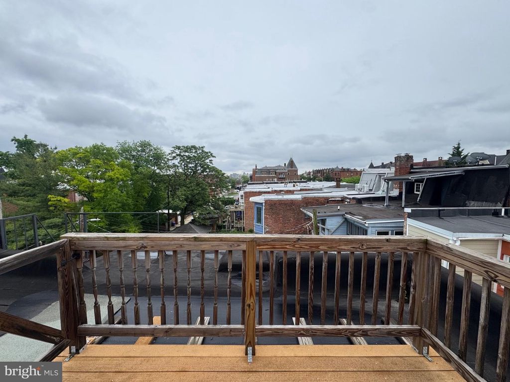 Image 19 of property listing at 917 CHAUNCEY AVE, Baltimore, MD 21217