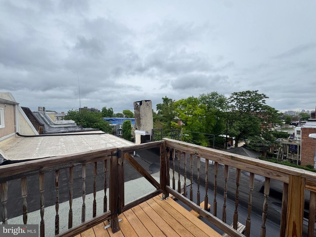 Image 20 of property listing at 917 CHAUNCEY AVE, Baltimore, MD 21217