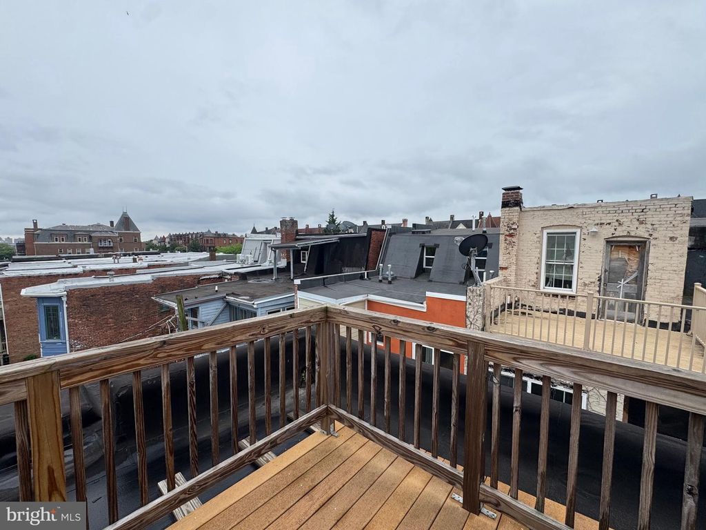 Image 21 of property listing at 917 CHAUNCEY AVE, Baltimore, MD 21217