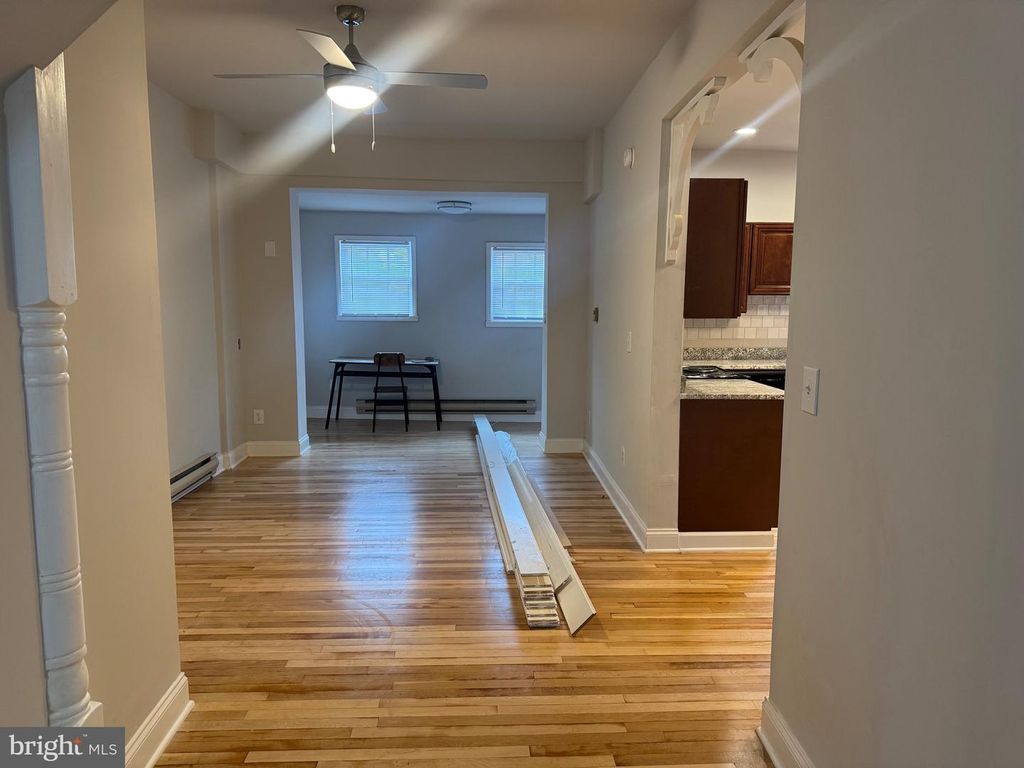 Image 3 of property listing at 917 CHAUNCEY AVE, Baltimore, MD 21217