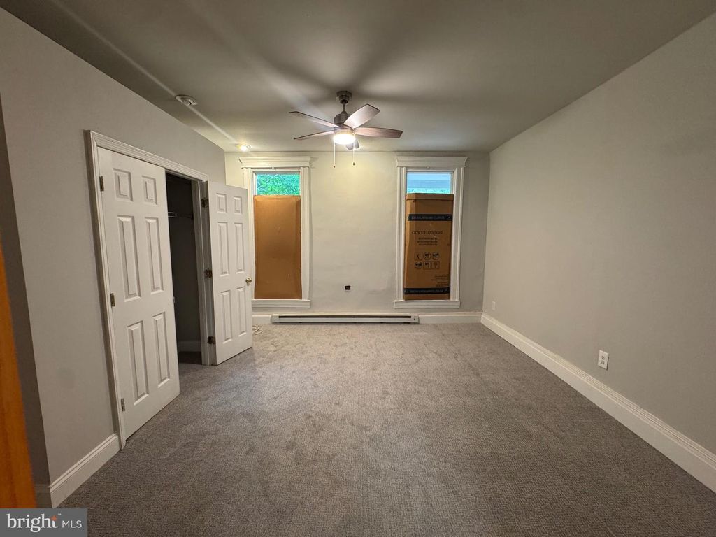 Image 6 of property listing at 917 CHAUNCEY AVE, Baltimore, MD 21217