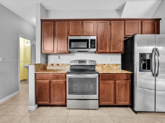 625 SE 30th Ter, Homestead, FL 33033