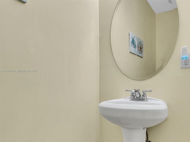 625 SE 30th Ter, Homestead, FL 33033