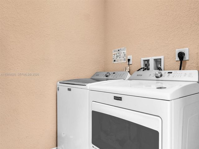 625 SE 30th Ter, Homestead, FL 33033