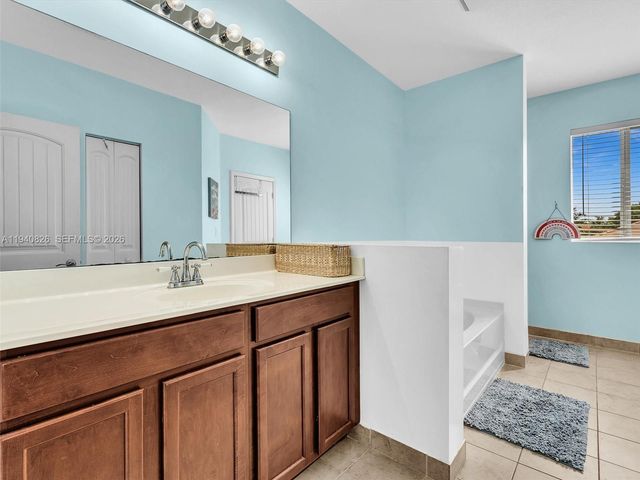 625 SE 30th Ter, Homestead, FL 33033