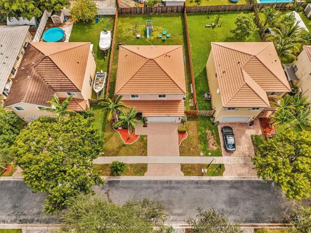 625 SE 30th Ter, Homestead, FL 33033