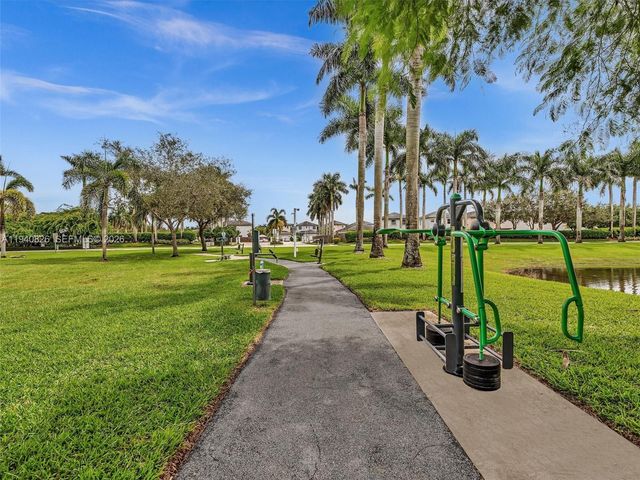 625 SE 30th Ter, Homestead, FL 33033