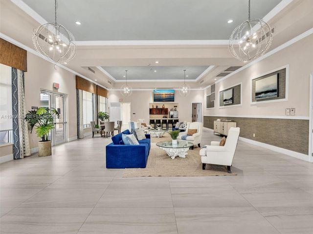 625 SE 30th Ter, Homestead, FL 33033