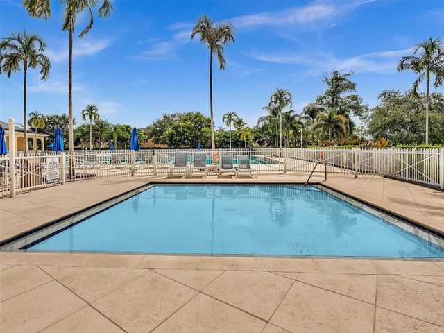 625 SE 30th Ter, Homestead, FL 33033