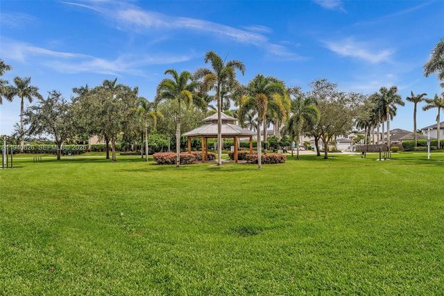 625 SE 30th Ter, Homestead, FL 33033