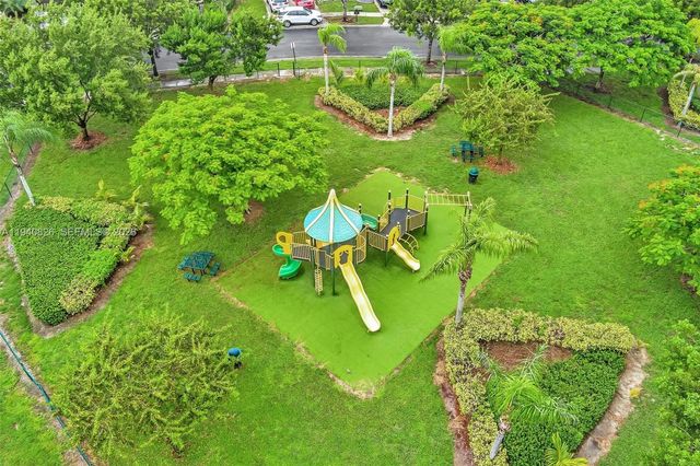 625 SE 30th Ter, Homestead, FL 33033