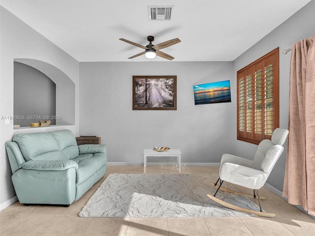 625 SE 30th Ter, Homestead, FL 33033