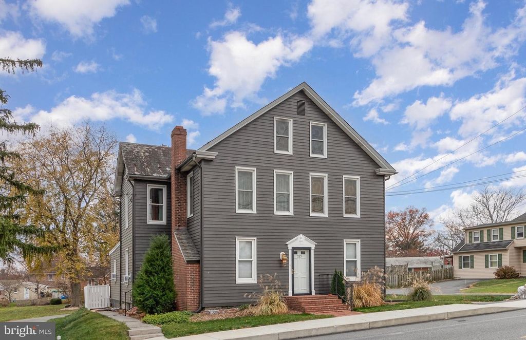 333 MARIETTA AVE, Mount Joy, PA 17552